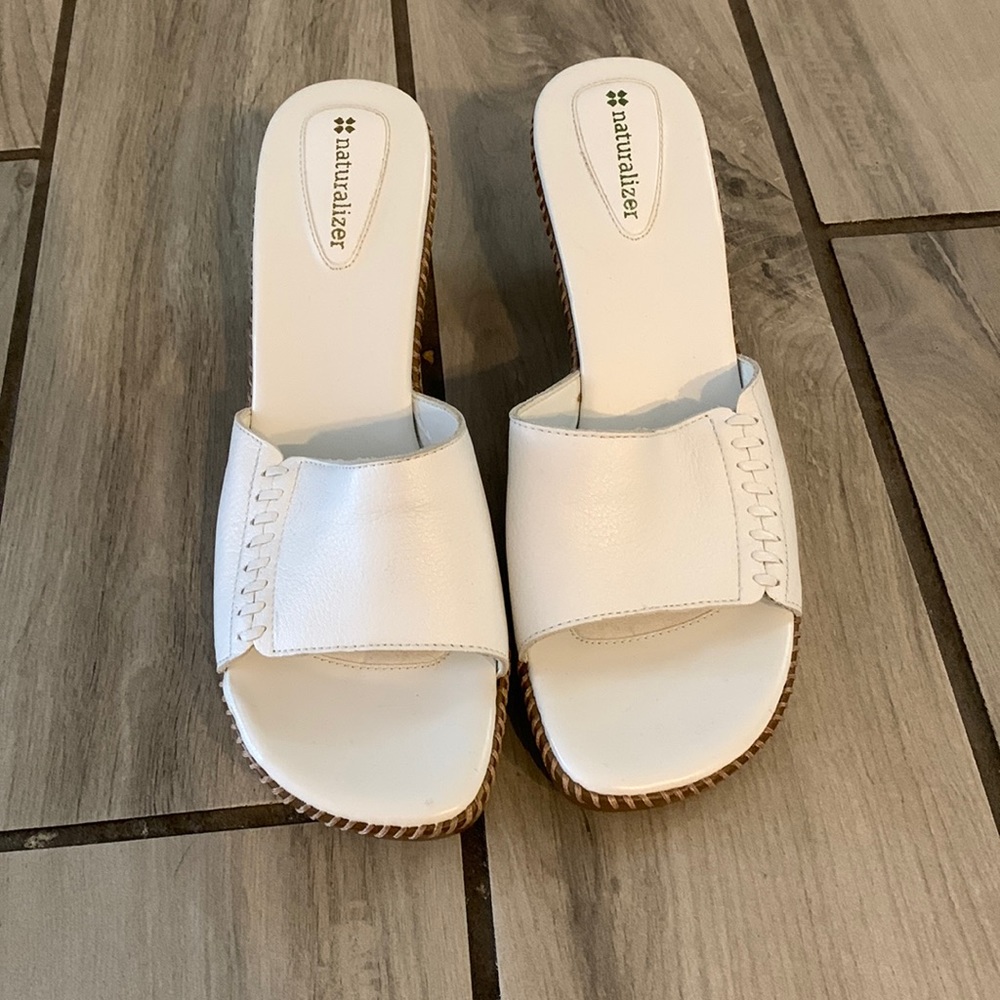 Naturalizer wedge sandals size 9